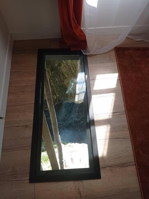 Maison Suspendue Avec Jacuzzi Privatif Pont-en-Royans Εξωτερικό φωτογραφία