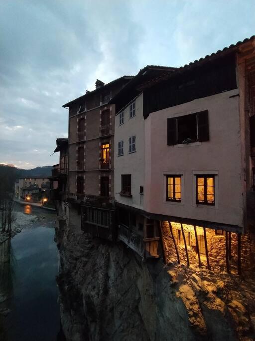 Maison Suspendue Avec Jacuzzi Privatif Pont-en-Royans Εξωτερικό φωτογραφία
