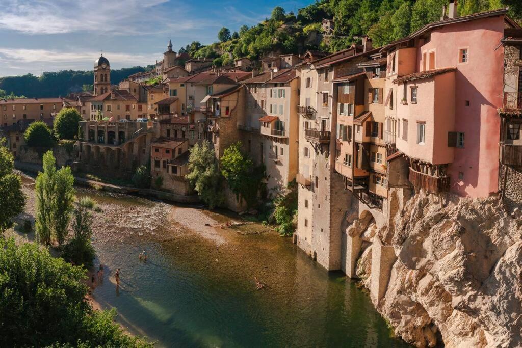 Maison Suspendue Avec Jacuzzi Privatif Pont-en-Royans Εξωτερικό φωτογραφία