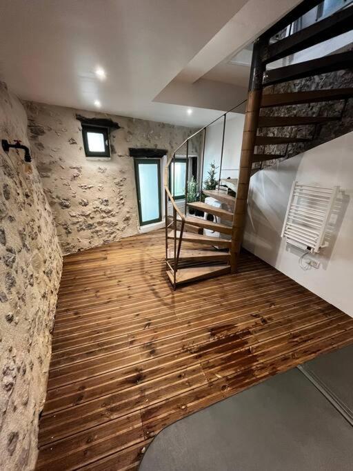 Maison Suspendue Avec Jacuzzi Privatif Pont-en-Royans Εξωτερικό φωτογραφία